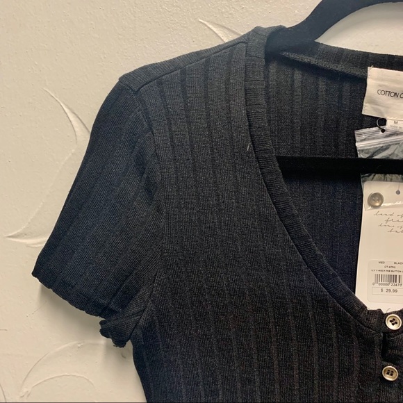 Black Cropped Top | Small - Picture 6 of 6